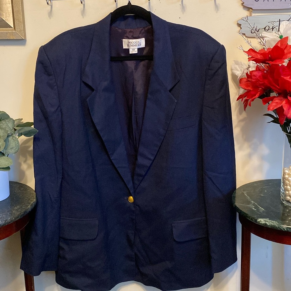 Nicole Summers Blazer Sz 18 in Navy w/3 Faux Pockets,Shoulder Pads,Gold Buttons.